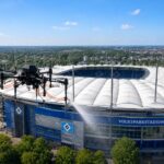 Volksparkstadion Hamburg Reinigung mit Drohne — HSV-Arena